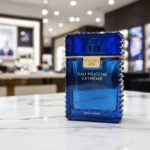 infinity-chance-ad-norpidanj عطر Versace Man Eau Fraîche Extreme للرجال.